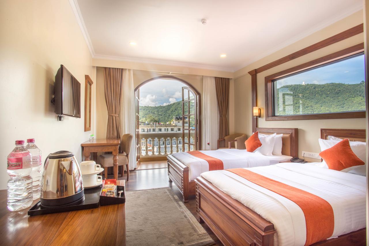 Hotel Portland Pokhara Exteriör bild