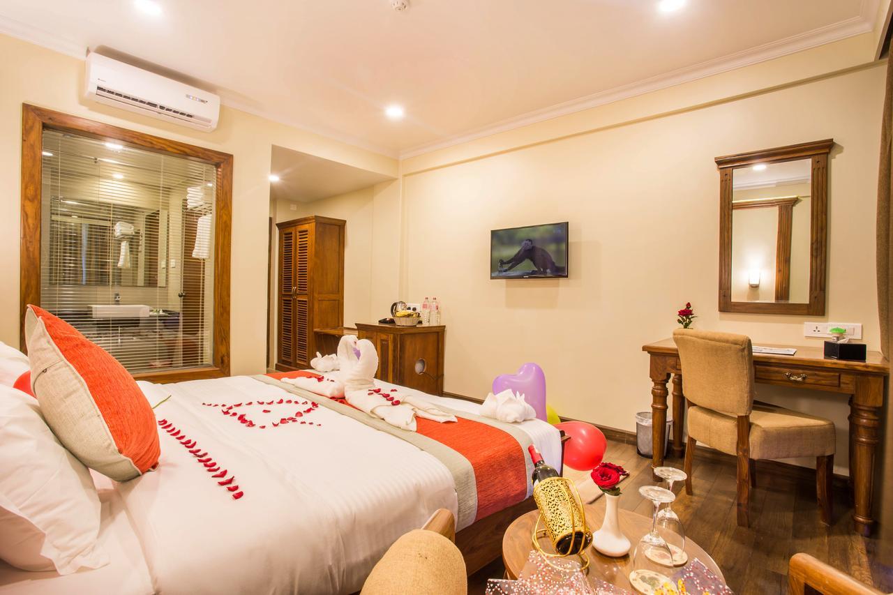 Hotel Portland Pokhara Exteriör bild