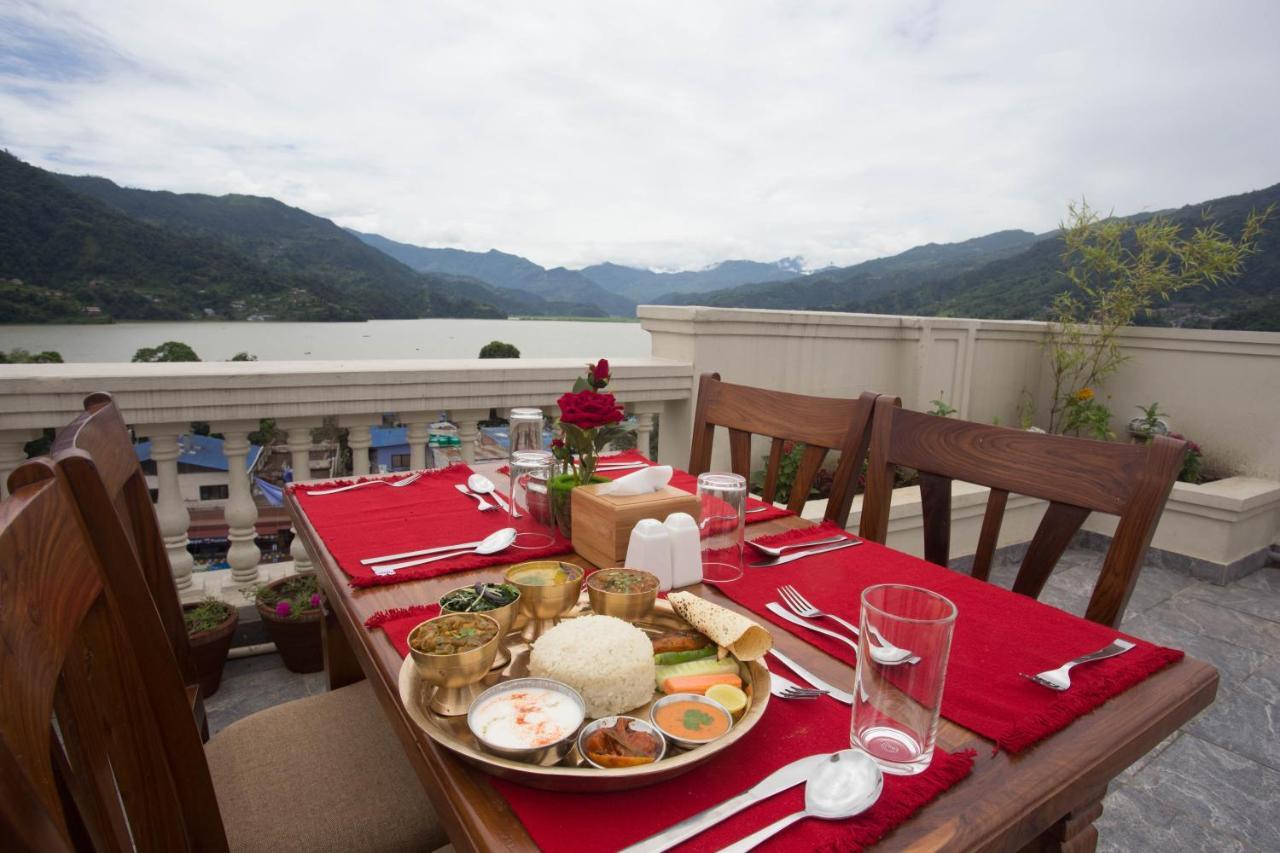 Hotel Portland Pokhara Exteriör bild